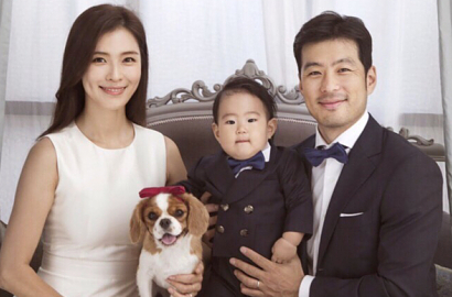 Kahi Pamer Foto Bareng Suami dan Anak, Netter Malah Ungkit Hubungan dengan Yoochun
