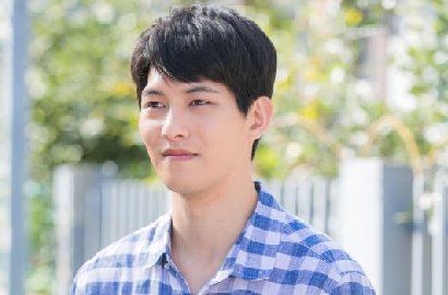 Lee Jong Hyun Curhat Enaknya Main 'Lingerie GG 1979' Pakai Dialek Daerah Sendiri