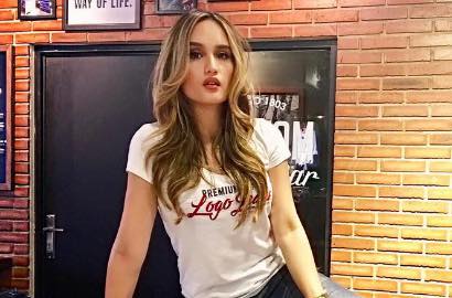 Tampil Seksi dan Nyaris 'Topless', Cinta Laura Banjir Pujian