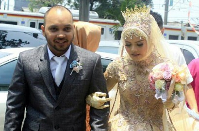 Ayah Sakit Parah Jadi Alasan Terry Rahasiakan Pernikahannya dengan Pria Arab