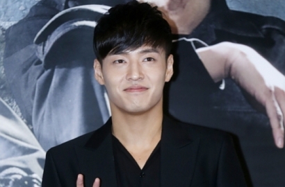 Bak Pecandu Narkoba, Kang Ha Neul Meringkuk dengan Wajah Kelam di Poster 'Forgotten'