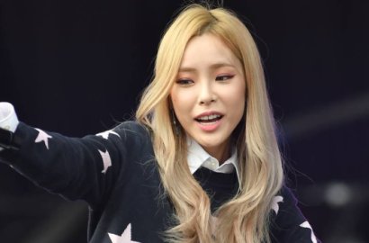 Ulah Fans Bikin Salfok, Heize Ngakak di Panggung Saat Nyanyi 'Don't Come Back'