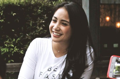 Pamer Aksi Jatuh Saat Syuting Iklan, Nagita Dipuji Jago Akting
