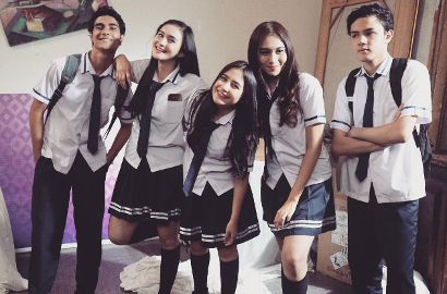 Prilly Latuconsina Nangis saat Perpisahan dengan Pemain 'Amara Sahabat Langit'