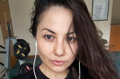 Dianggap Tak Masuk Akal, Ukuran Celana Emma Waroka Bikin Netter Syok