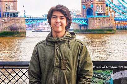 Cuma Posting Video Jalan-Jalan dan Makan di London, Netter Kepo Jadwal Kuliah El