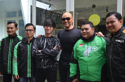 Ternyata Ini Alasan Deddy Corbuzier Bikin 'Geng' Ojek Online