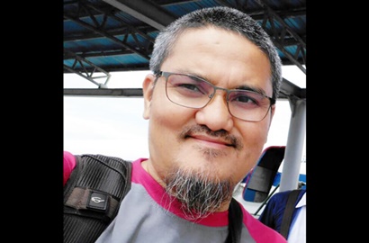 Ditahan Polisi, Jonru Terpaksa Tinggalkan Istri yang Sedang Hamil