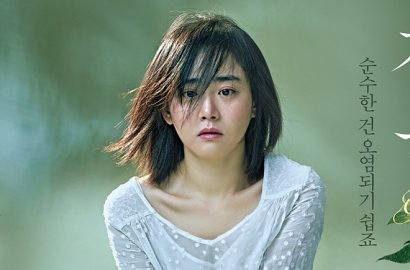 Menangis, Moon Geun Young Produksi Obat Aneh di 'Glass Garden'?