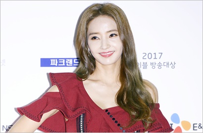 Nikah di Usia 20an, Han Chae Young 'Unnie's Slam Dunk' Menyesal?