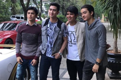 Cowok-Cowok 'STJC Reborn' Keren Naiki Mobil Mewah, Sosok Aliando Jadi Sorotan