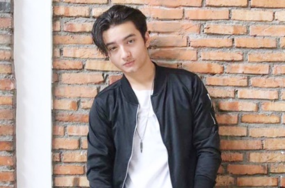 Bryan Domani Pamer Ekspresi Datar Bareng Aliando saat Syuting 'STJC Reborn', Masih Ganteng?