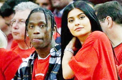 Dikabarkan Hamil, Hubungan Kylie Jenner dan Travis Scott Justru Segera Berakhir?