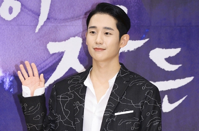 Jung Hae In, Polisi Ganteng di 'While You Were Sleeping' Bikin Fans Kesengsem