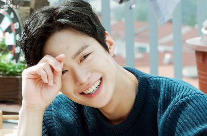 Manisnya Senyum Gong Myung di 'Revolution of Love' Siap Bikin Klepek-Klepek