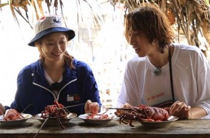 Nikmatnya Kwang Soo-Jeon So Min Makan Udang Batu Usai Dihukum 'RM' di Indonesia