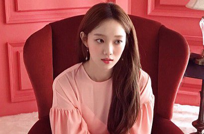 Syuting Terakhir 'Love+Sling', Aktris Cilik Ini Pamer Foto Bareng Lee Sung Kyung