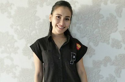 Biasa Banjir Hinaan Haters, Kehidupan Ayu Ting Ting Ternyata Curi Perhatian Situs Asing