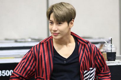 Taemin Akhirnya Pamer Selfie di Instagram, Netter: Blur Tapi Tetap Ganteng