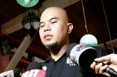 Akhir Tahun Bakal Jenguk El Rumi di London, Ahmad Dhani Ajak Mulan Jameela?