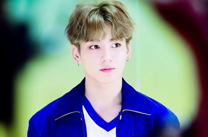 Kocak, Fans Ngakak Jungkook 'Jadi' Model Poster Permukiman di Singapura