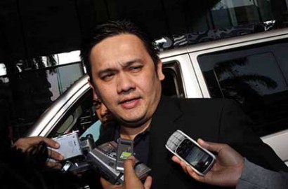 Lama Tak Muncul, Farhat Abbas Diam-Diam Punya Pacar Baru?