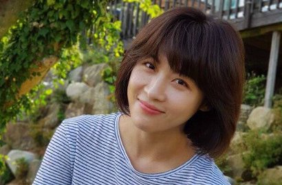 Pamer Syuting 'Hospital Ship' di Foto Sekecil Ini, Ha Ji Won Tuai Komentar Imut