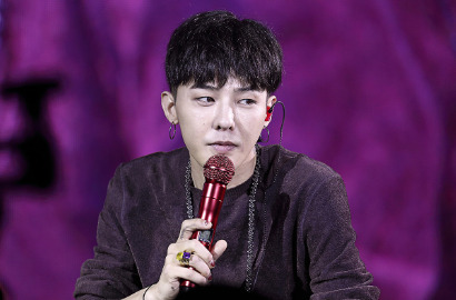 Tetap Kece Kenakan Pakaian Cewek, G-Dragon Big Bang Dapat Pujian Vogue