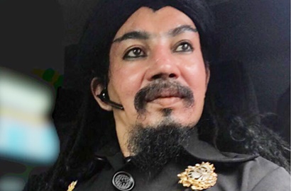 Tampil di HUT MNCTV, Limbad Tunjukkan Aksi Ditarik di Atas Pecahan Kaca