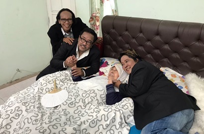 Rano Karno, Suti, dan Mandra Jenguk Mak Nyak 'Si Doel', Begini Keadaannya