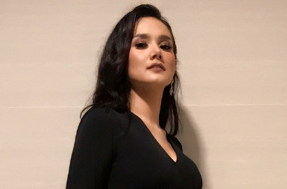 Mulan Jadi Bahan Meme 'Pengabdi Suami Orang', Ini Reaksi Netizen