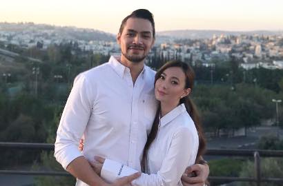 Pakai Sorban Ala Pangeran Arab Saat Selfie Bareng Asmirandah, Jonas Disindir Permainkan Agama