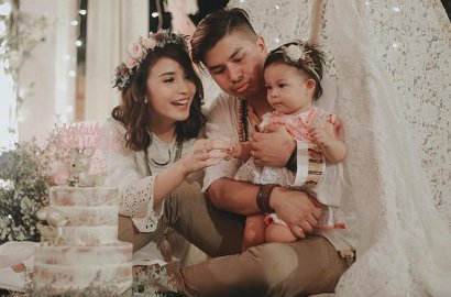 Tulis Ini di Foto Bareng Glenn-Nastusha, Chelsea Olivia Isyaratkan Hamil Anak Kedua?