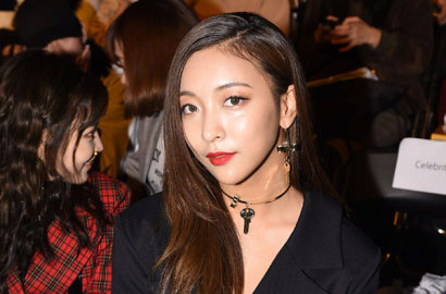 Tampil di Seoul Fashion Week, Luna f(x) Super Seksi Umbar Paha dan Belahan Dada