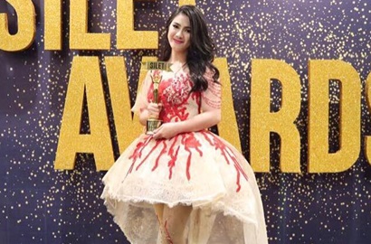 Menang di Silet Awards 2017, Felicya Angelista Bersyukur Perankan Karakter Alay