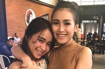 Adik Ayu Ting Ting Girang Pamer Cincin, Netizen: Hadiah Jajan Aja Bangga