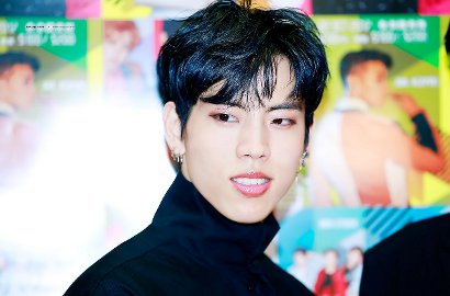 Dongwoo Infinite Ngaku Kena Tipu 6 Kali Saat Beli Mobil, Kok Bisa?
