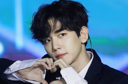 Nggak Pernah Jelek, Inikah Angle Foto Andalan Baekhyun Saat Selfie?