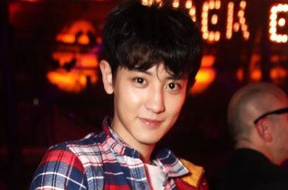 Awas Iri, Beruntungnya Pemilik Restoran Bisa Foto 'Mesra' Bareng Chanyeol