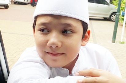 Alwi Assegaf Berita Foto Video Lirik Lagu Profil Bio