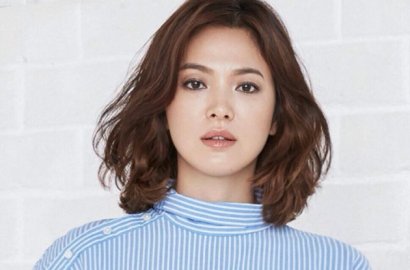 Muncul dengan Rambut Ikal, Song Hye Kyo Tampil Bak Ratu di Pemotretan Ini