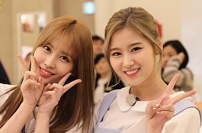 Cantik dan Sukses Jadi Idol, Begini Foto Kelulusan Momo dan Sana Twice