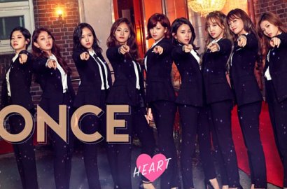 Ikut Cover 'Gashina' Sunmi Pakai Setelan Formal, Twice Bikin Fans Menggila