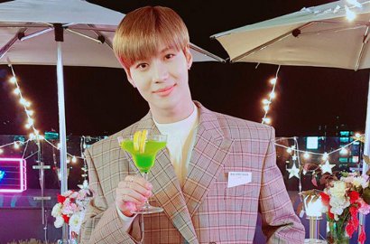 Gantengnya Bikin Syok, Kakak Taemin Malah Dikira Artis di Foto Ini