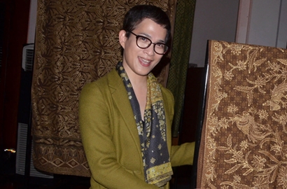 Lewat 'Batik for World', Oscar Lawalata Gandeng Pengrajin untuk Pameran di Paris