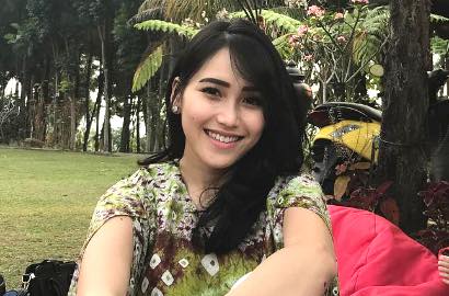 Sibuk Intip Daleman dan Bagian Dada, Ayu Ting Ting Diejek Haus Belaian