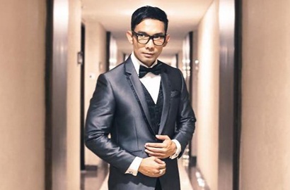 Pamer Diapit Via Vallen dan Prilly di 'Insert Award', Indra Herlambang Pilih Yang Mana?
