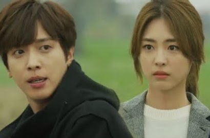 Dirilis, Foto Ciuman Yong Hwa-Lee Yeon Hee di 'The Package' Bikin Netter Terpukau