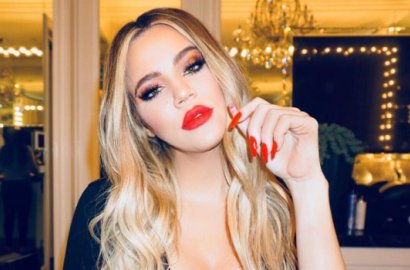 Tak Tutupi Kehamilan, Khloe Kardashian Akhirnya Pamer Perut Buncit?
