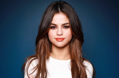 Comeback Perdana, Selena Gomez Siap Bawakan 'Wolves' di AMA 2017